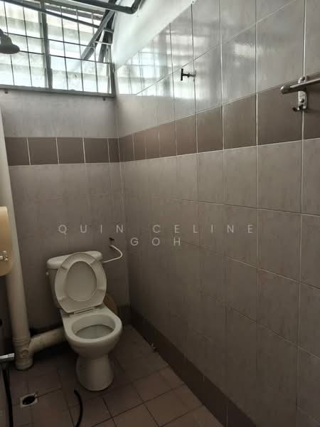 Kedai / Pejabat untuk Disewa di Raja Uda (Butterworth) - Quin Celine Goh - Bathroom - PropertyGuru.com.my