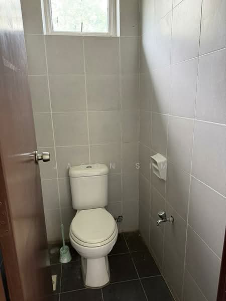 Shop / Office for Rent in Bandar Dato Onn (Tebrau) - Jason Sim - Bathroom - PropertyGuru.com.my