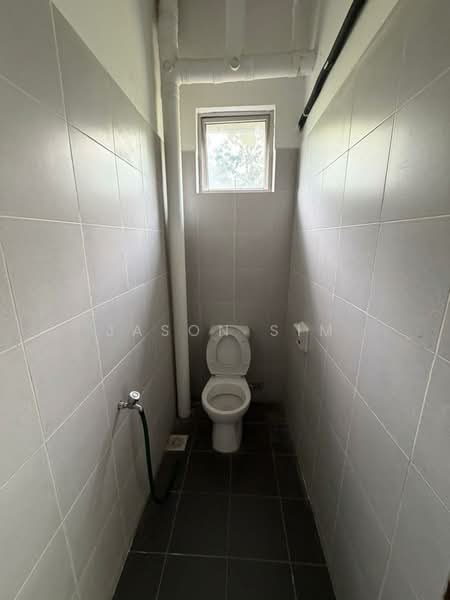 Shop / Office for Rent in Bandar Dato Onn (Tebrau) - Jason Sim - Bathroom - PropertyGuru.com.my