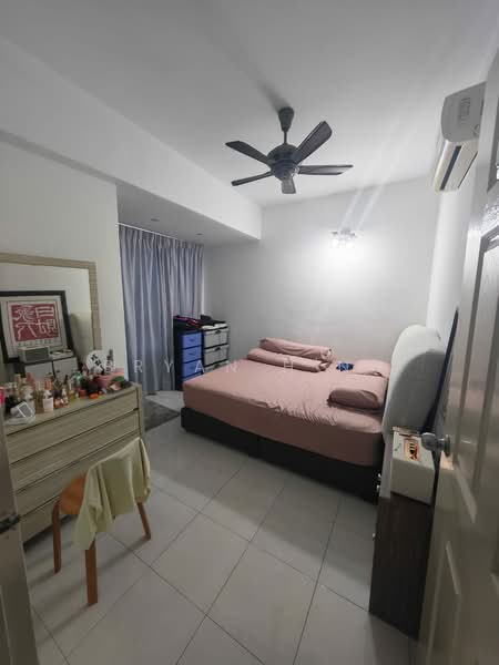 Pangsapuri untuk Dijual di Damai Vista Apartment - Bryan H'ng - Bedroom - PropertyGuru.com.my