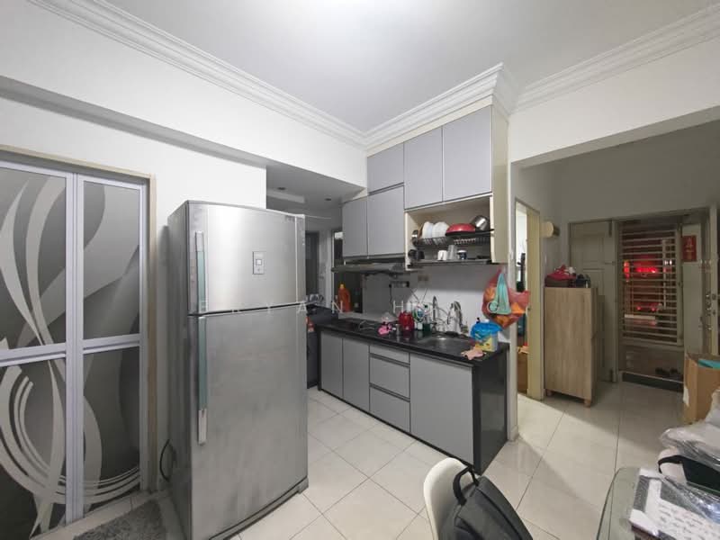 Pangsapuri untuk Dijual di Damai Vista Apartment - Bryan H'ng - Kitchen - PropertyGuru.com.my