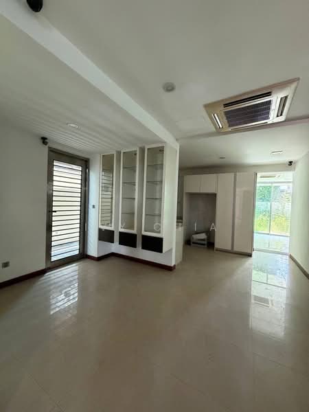 Semi-Detached House for Sale in Bayan Lepas (Penang) - Ivy Chia - Living Room - PropertyGuru.com.my