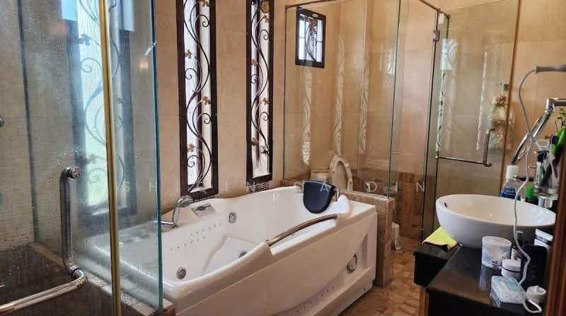 Rumah Berkembar untuk Dijual di Damansara Heights (Kuala Lumpur) - Shiqin Saidin - Bathroom - PropertyGuru.com.my