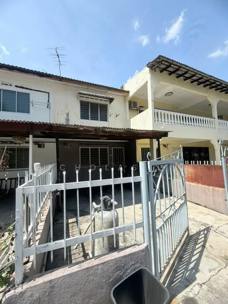 2-storey Terraced House for Rent in Taman Serdang Utama (Seri Kembangan) - Nicholas Lim - Exterior - PropertyGuru.com.my