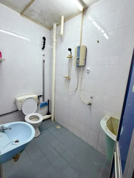 Pangsapuri untuk Disewa di Taman Alor Vista - Vincent Tan - Bathroom - PropertyGuru.com.my