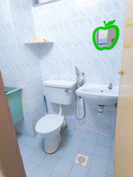 Pangsapuri untuk Disewa di Desa Ara - Vincent Tan - Bathroom - PropertyGuru.com.my