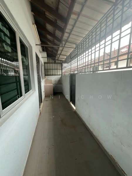 1-storey Terraced House for Rent in Taman Perling (Perling) - Dominic Chow - Balcony - PropertyGuru.com.my