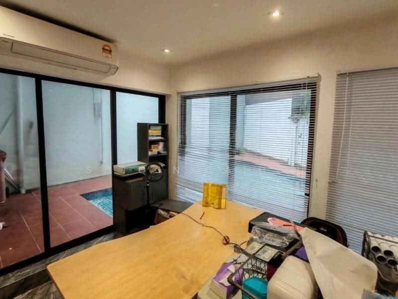 Rumah Berkembar untuk Dijual di Medan Damansara (Damansara Heights) - Shiqin Saidin - Study - PropertyGuru.com.my
