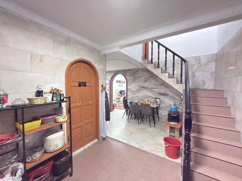 1-storey Terraced House for Sale in Taman Johor Jaya (Johor Bahru) - Puyol Chin - Entrance - PropertyGuru.com.my