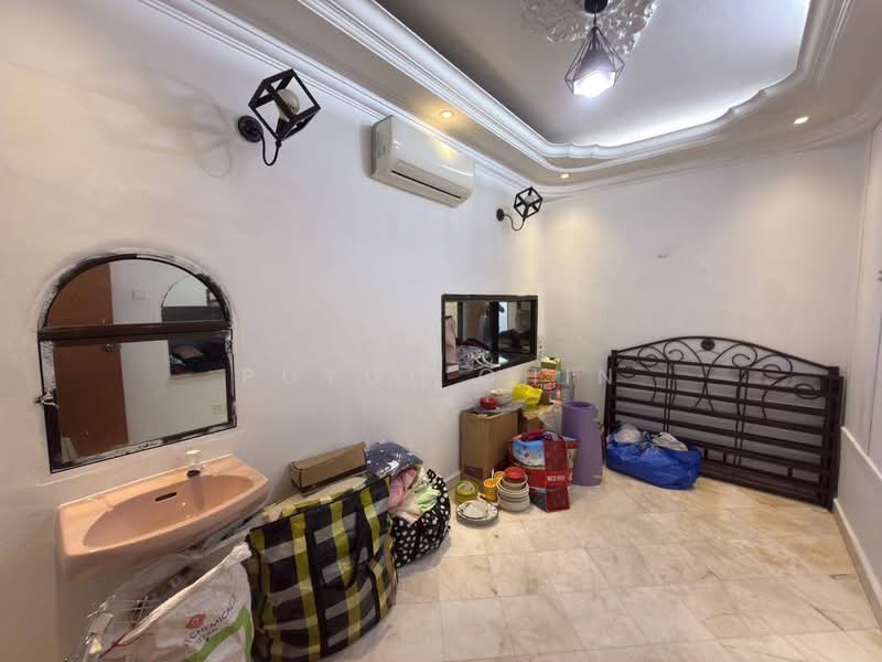 1-storey Terraced House for Sale in Taman Johor Jaya (Johor Bahru) - Puyol Chin - PropertyGuru.com.my