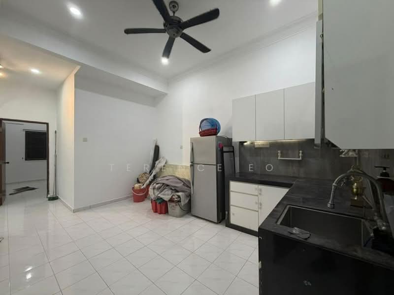 Terraced House for Sale in Taman Ulu Choh (Kulai) - Terence Eo - Kitchen - PropertyGuru.com.my