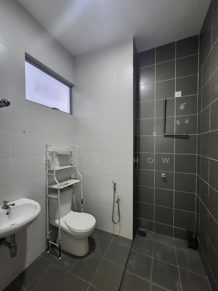 2-storey Terraced House for Rent in Seremban 2 (Negeri Sembilan) - Cloie Chow - Bathroom - PropertyGuru.com.my