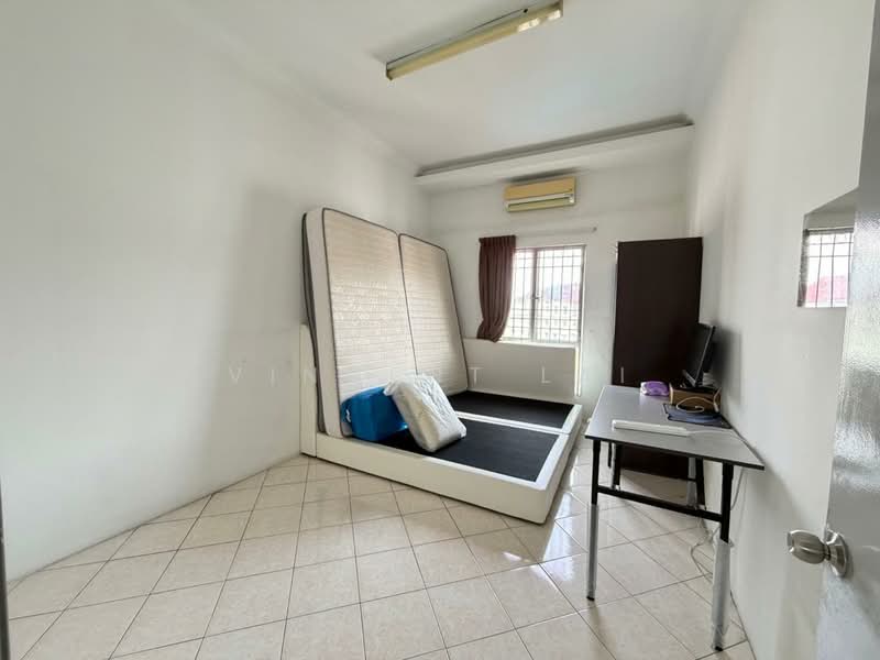 Kondominium untuk Disewa di Bayu Puteri - Vincent Lai - Bedroom - PropertyGuru.com.my