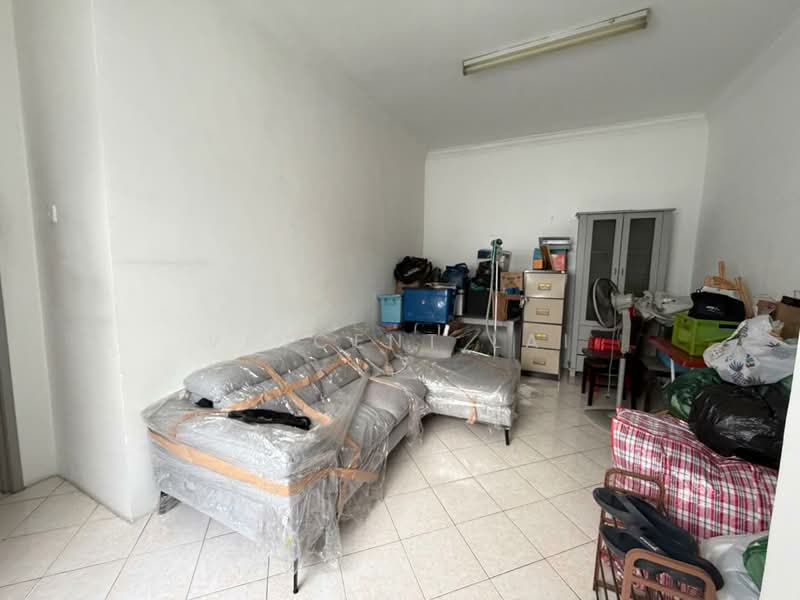 Kondominium untuk Disewa di Bayu Puteri - Vincent Lai - Living Room - PropertyGuru.com.my