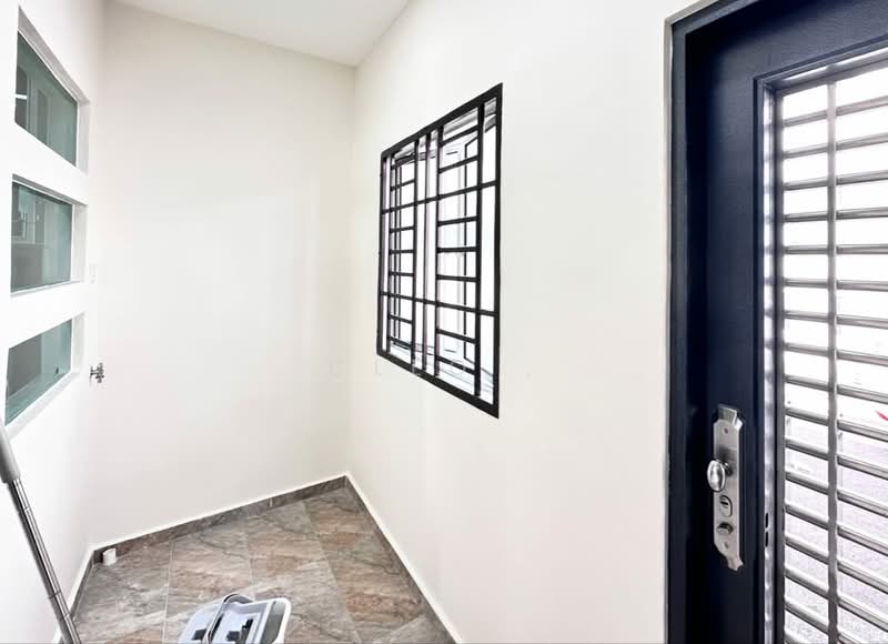 Rumah Teres 2 Tingkat untuk Dijual di Taman Pulai Mutiara (Iskandar Puteri (Nusajaya)) - Cleo . - Entrance - PropertyGuru.com.my