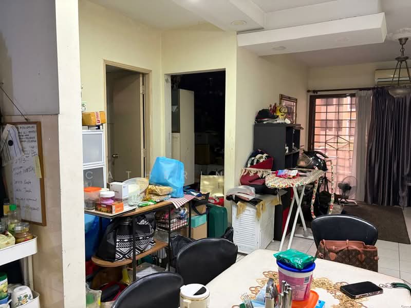 Kondominium untuk Dijual di Palm Spring @ Damansara - Catherine Tan - Living Room - PropertyGuru.com.my
