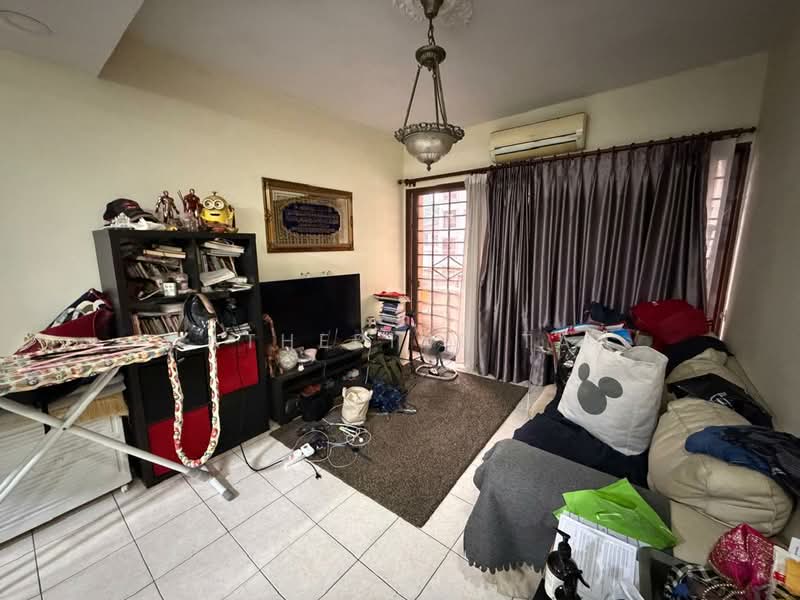 Kondominium untuk Dijual di Palm Spring @ Damansara - Catherine Tan - Living Room - PropertyGuru.com.my