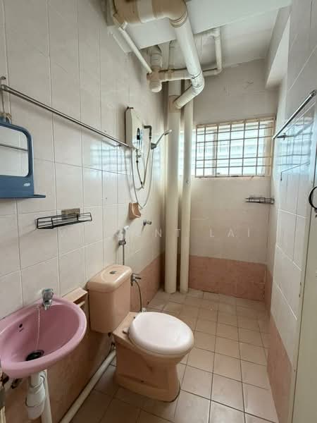 Kondominium untuk Disewa di Bintang Mas - Vincent Lai - Bathroom - PropertyGuru.com.my