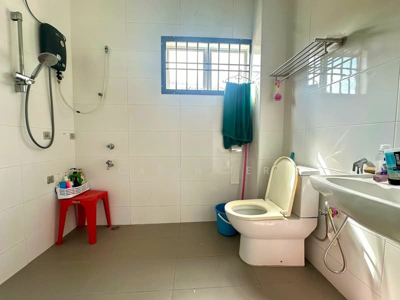 Rumah Teres 2 Tingkat untuk Dijual di Taman Impian Emas (Skudai) - Caryn Ter - Bathroom - PropertyGuru.com.my