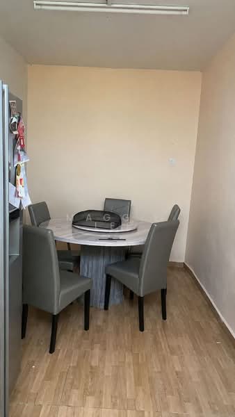 Rumah Teres 1 Tingkat untuk Dijual di Taman Ungku Tun Aminah (Skudai) - Maggie Lee - Dining Room - PropertyGuru.com.my