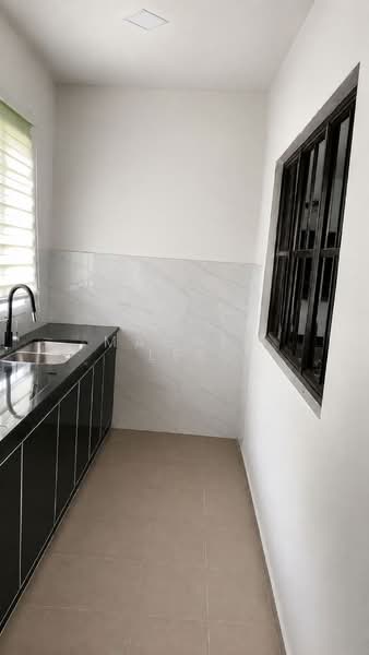 Rumah Teres 1 Tingkat untuk Dijual di Taman Ungku Tun Aminah (Skudai) - Maggie Lee - Kitchen - PropertyGuru.com.my