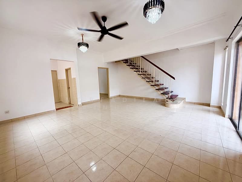 Cluster House for Sale in Puncak Alam (Selangor) - NORFADILAH ZAINUDDIN - Living Room - PropertyGuru.com.my