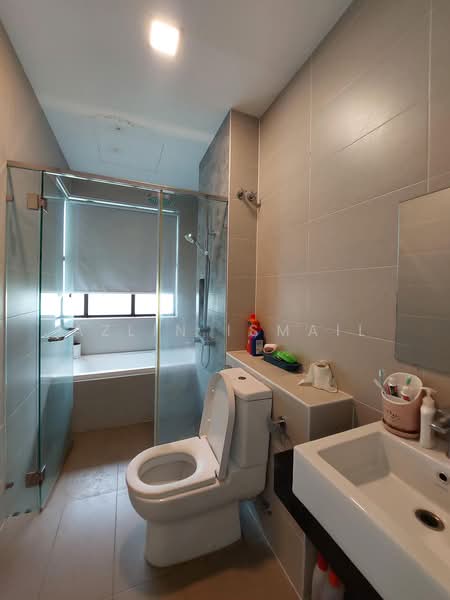 Condominium for Rent at Isle of Kamares - Azlin Ismail - Bathroom - PropertyGuru.com.my