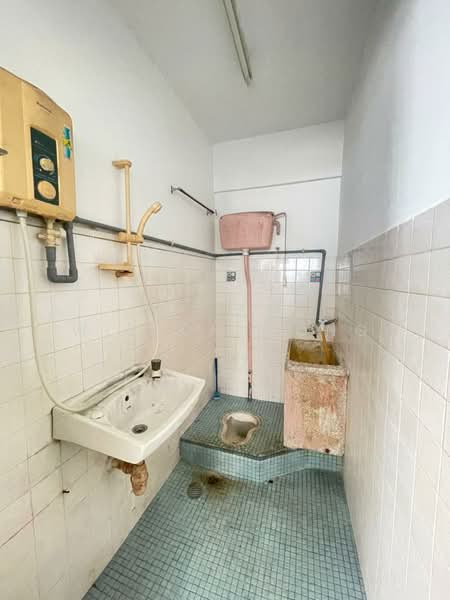 Rumah Teres 2-Tingkat untuk Dijual di Bandar Menjalara (Kuala Lumpur) - Wilson Wong - Bathroom - PropertyGuru.com.my