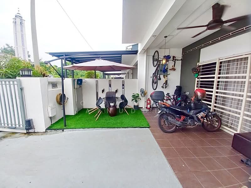 Rumah Teres 2 Tingkat untuk Dijual di Bukit Rahman Putra (Sungai Buloh) - NORFADILAH ZAINUDDIN - Exterior - PropertyGuru.com.my