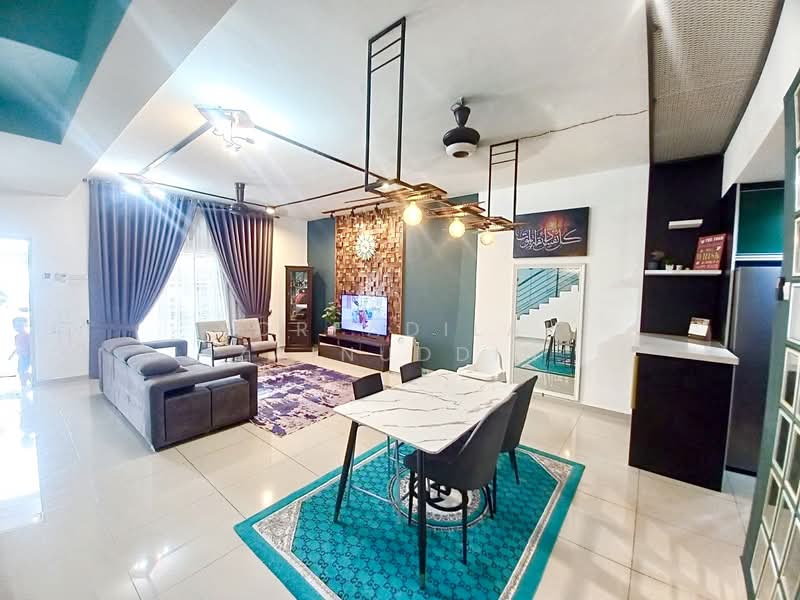 Rumah Teres 2 Tingkat untuk Dijual di Bukit Rahman Putra (Sungai Buloh) - NORFADILAH ZAINUDDIN - Living Room - PropertyGuru.com.my
