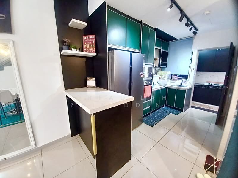Rumah Teres 2 Tingkat untuk Dijual di Bukit Rahman Putra (Sungai Buloh) - NORFADILAH ZAINUDDIN - Kitchen - PropertyGuru.com.my