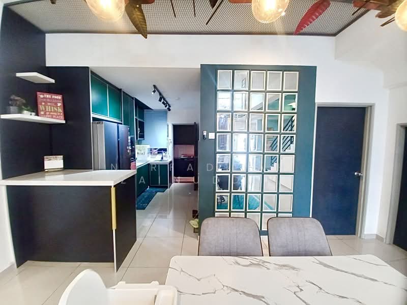 Rumah Teres 2 Tingkat untuk Dijual di Bukit Rahman Putra (Sungai Buloh) - NORFADILAH ZAINUDDIN - Kitchen - PropertyGuru.com.my
