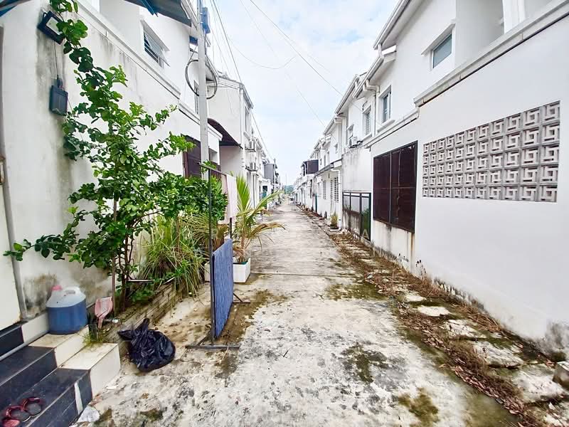 Rumah Teres 2 Tingkat untuk Dijual di Bukit Rahman Putra (Sungai Buloh) - NORFADILAH ZAINUDDIN - Exterior - PropertyGuru.com.my