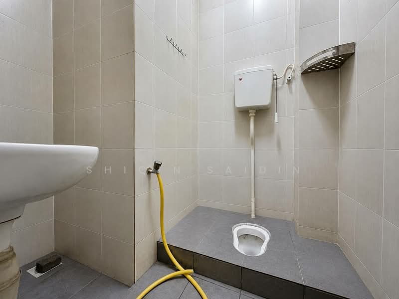 Rumah Teres 1 Tingkat untuk Dijual di Seksyen 30 (Shah Alam) - Shiqin Saidin - Bathroom - PropertyGuru.com.my