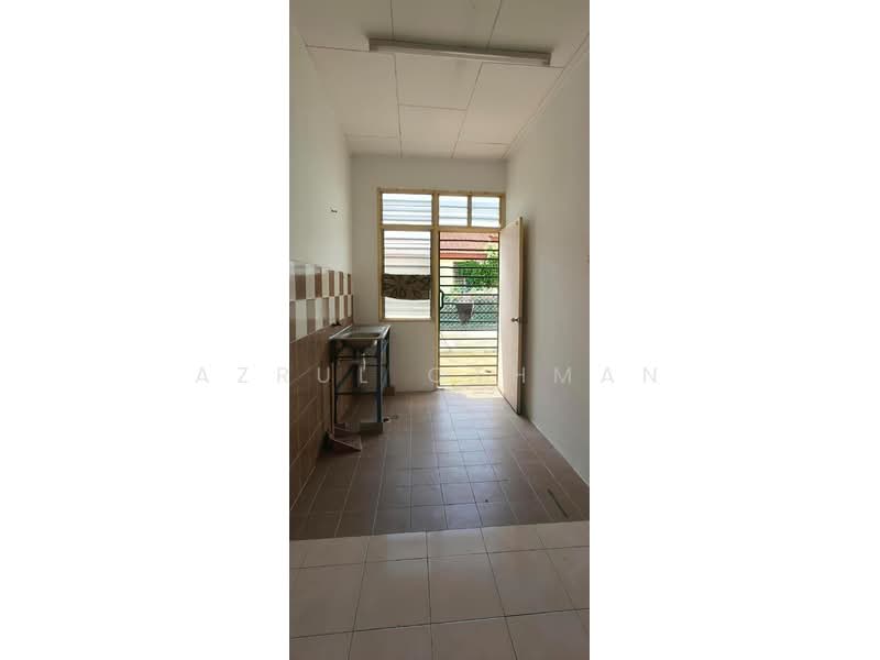 1-storey Terraced House for Sale in Rantau (Negeri Sembilan) - Azrul Othman - Kitchen - PropertyGuru.com.my