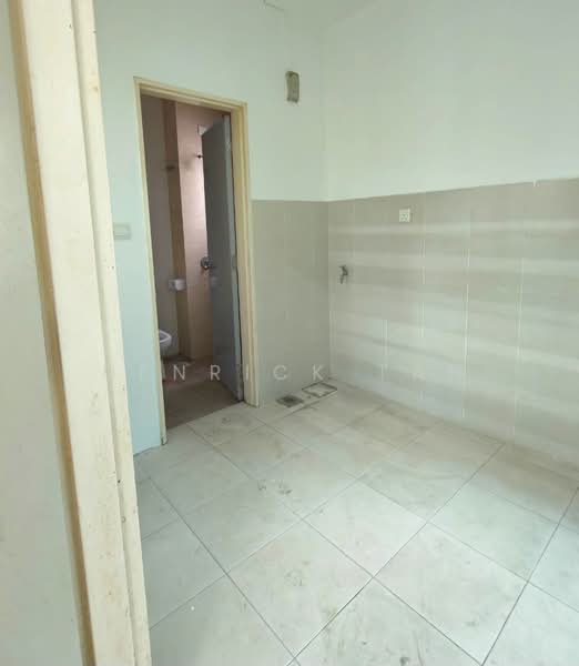 Rumah Teres 2 Tingkat untuk Dijual di Setia Indah (Setia Alam) - Henrick Tan - Bathroom - PropertyGuru.com.my