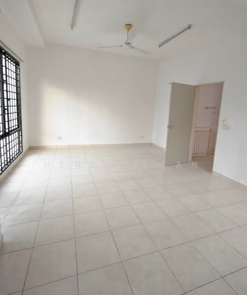 Rumah Teres 2 Tingkat untuk Dijual di Setia Indah (Setia Alam) - Henrick Tan - Living Room - PropertyGuru.com.my