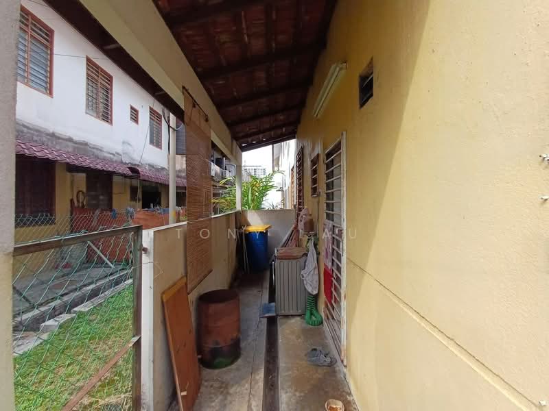 2-storey Terraced House for Sale in Bandar Saujana Putra (Tanjong Duabelas) - Tony Lau - Exterior - PropertyGuru.com.my