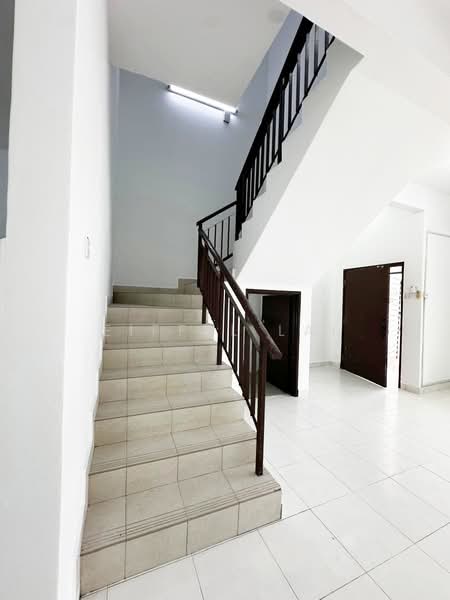 2-storey Terraced House for Rent in Bandar Teknologi Kajang (Kajang) - Eiffel Lai - Entrance - PropertyGuru.com.my