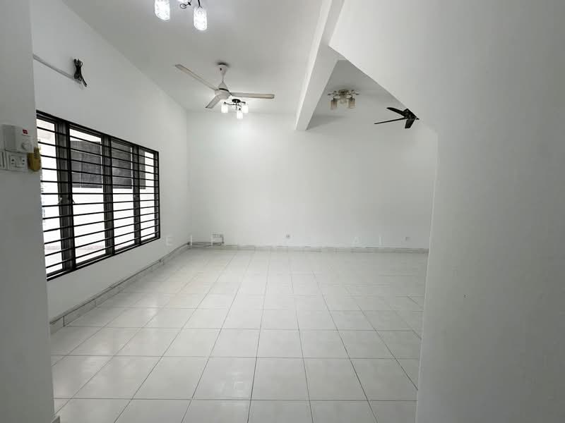 2-storey Terraced House for Rent in Bandar Teknologi Kajang (Kajang) - Eiffel Lai - Living Room - PropertyGuru.com.my