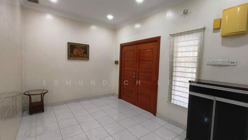 Rumah Teres 2 Tingkat untuk Disewa di Shah Alam (Selangor) - Edmund CH Leow - Entrance - PropertyGuru.com.my