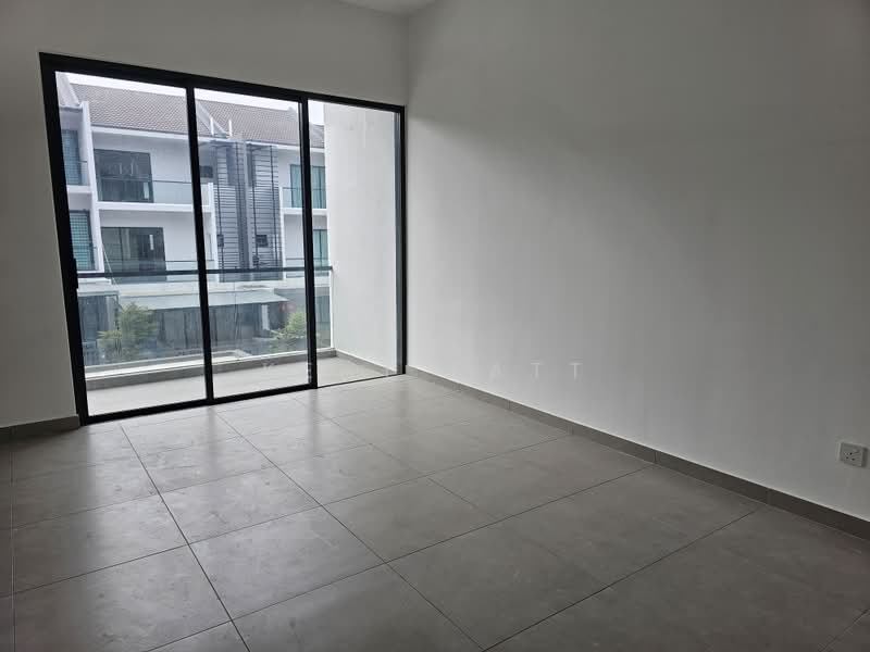 Rumah Teres 3 Tingkat untuk Dijual di Batu 9 (Cheras) - Kent Fatt - Balcony - PropertyGuru.com.my
