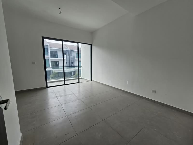 Rumah Teres 3 Tingkat untuk Dijual di Batu 9 (Cheras) - Kent Fatt - Balcony - PropertyGuru.com.my