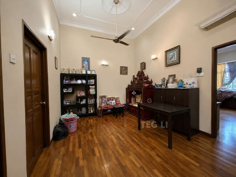 2-storey Terraced House for Sale in Kota Kemuning (Shah Alam) - Jim Ling - Living Room - PropertyGuru.com.my