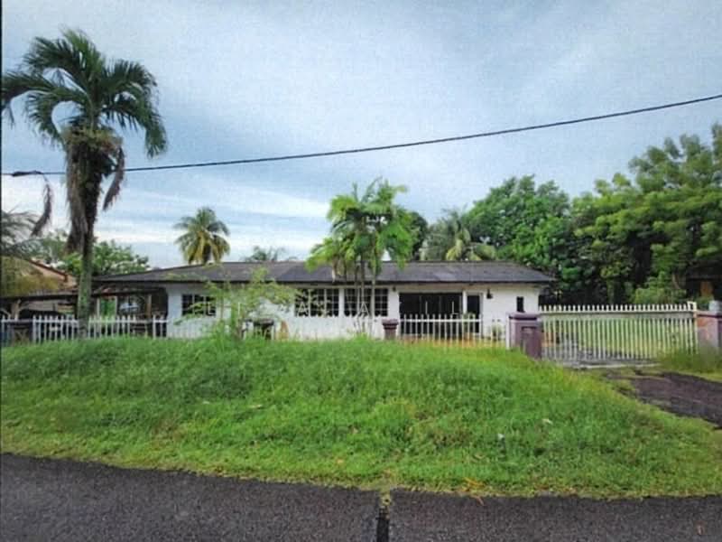 Bungalow for Sale in Kampung Selangor Dredging (Dengkil) - Lisa Azila - Exterior - PropertyGuru.com.my