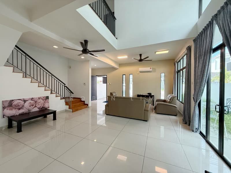 Cluster House for Sale in Taman Adda Heights (Tebrau) - Robin Lim - Living Room - PropertyGuru.com.my
