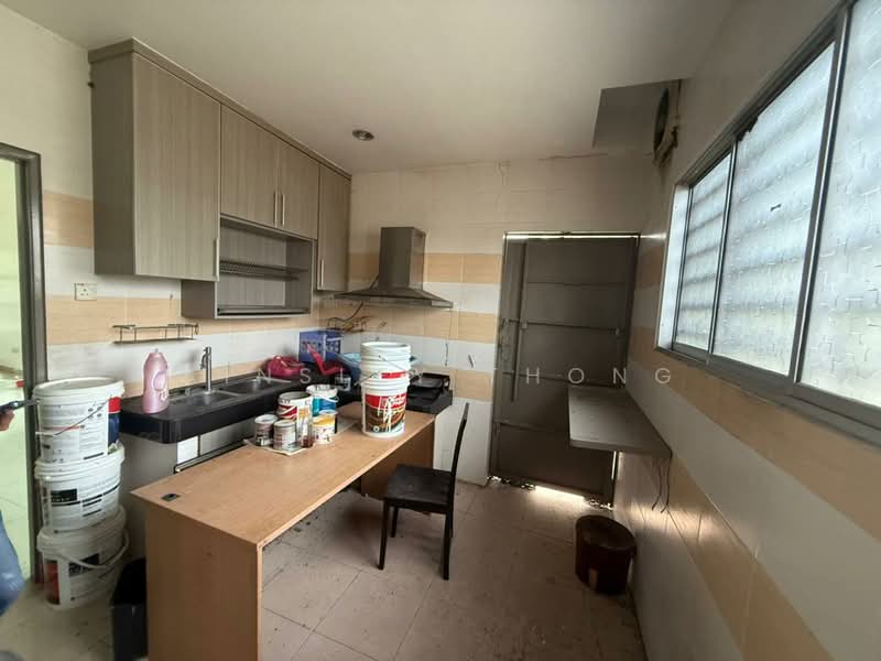 2-storey Terraced House for Sale in Ipoh (Perak) - Ainsley Thong - Kitchen - PropertyGuru.com.my