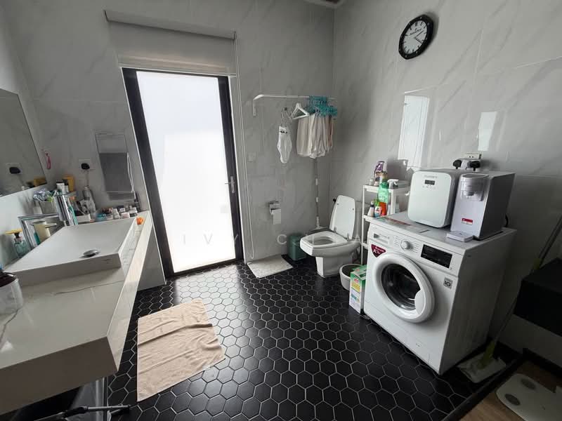 Rumah Banglo untuk Dijual di Bayan Lepas (Penang) - Ivy Chia - Bathroom - PropertyGuru.com.my