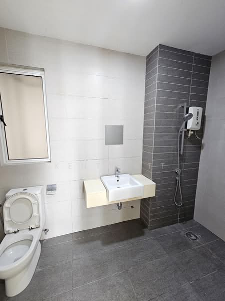 Kondominium untuk Dijual di Green Residence - Kent Fatt - Bathroom - PropertyGuru.com.my
