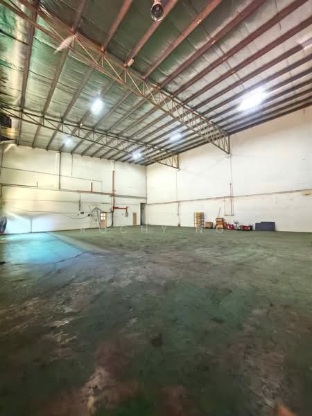 Semi-D Factory for Rent in Taman Perindustrian Cemerlang (Ulu Tiram) - Rochy Ng - Interior - PropertyGuru.com.my